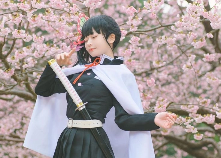 Cosplay Kanao thần thái dịu dàng quyến rũ khiến fan mê mẩn