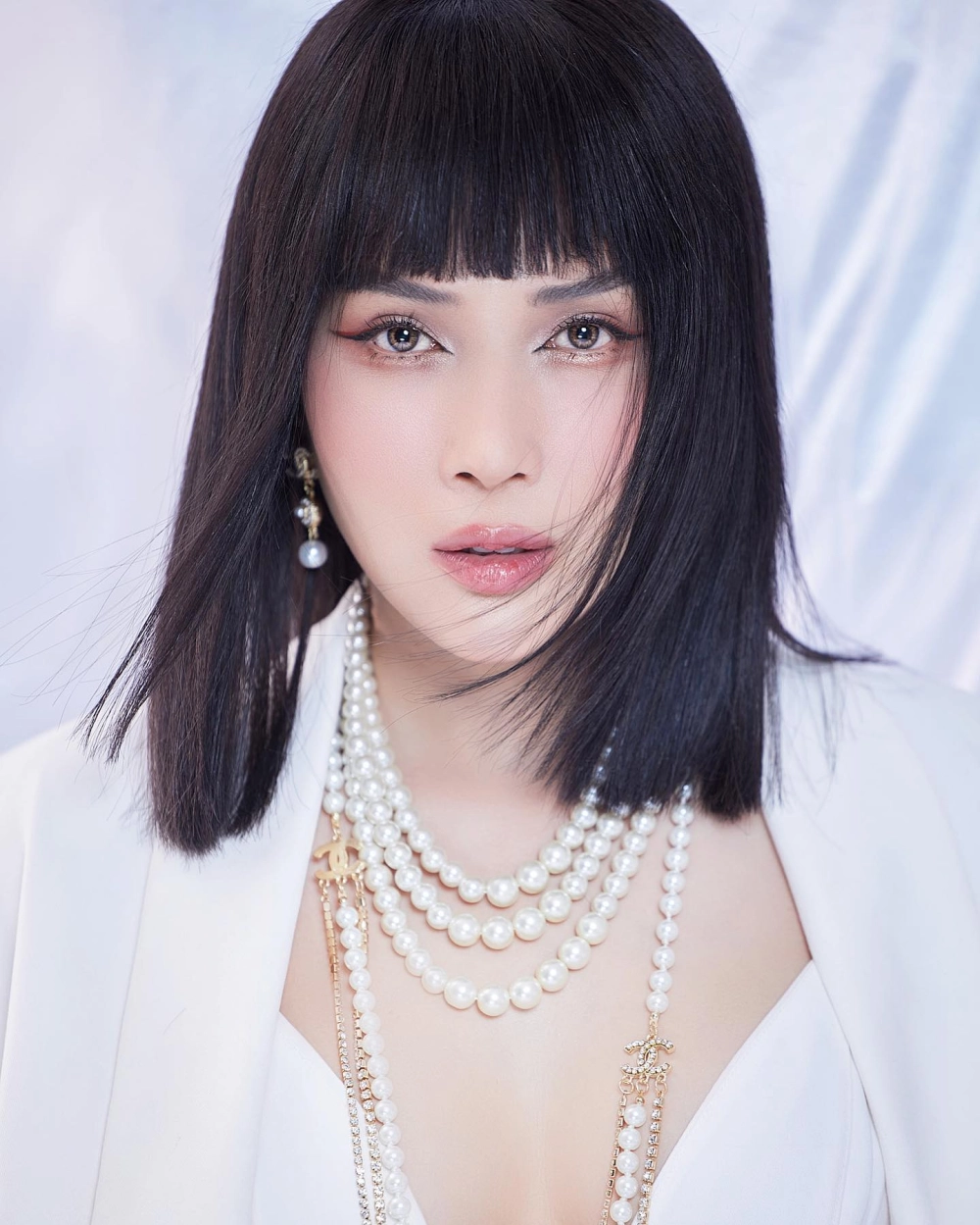 Visual rạng rỡ và thân thiện của Khả Như trong bộ ảnh mới