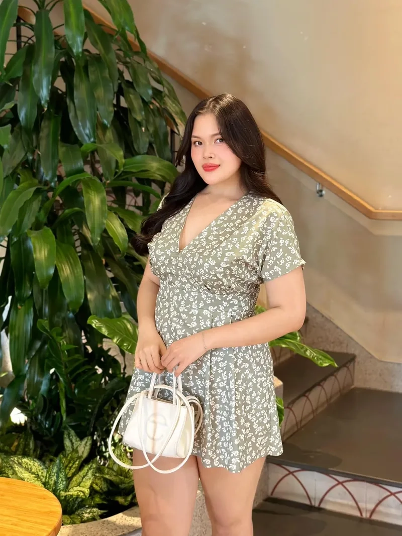 Không thể rời mắt với hình ảnh cô gái mập dễ thương dễ thương nhất