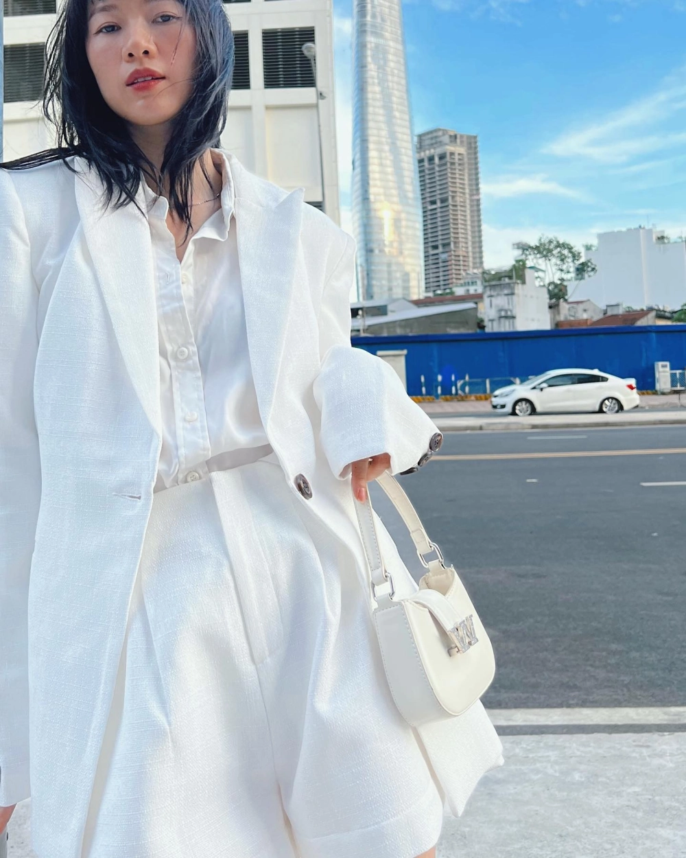 Biểu cảm nhập vai xuất thần từ Kiều Oanh hát cải lương