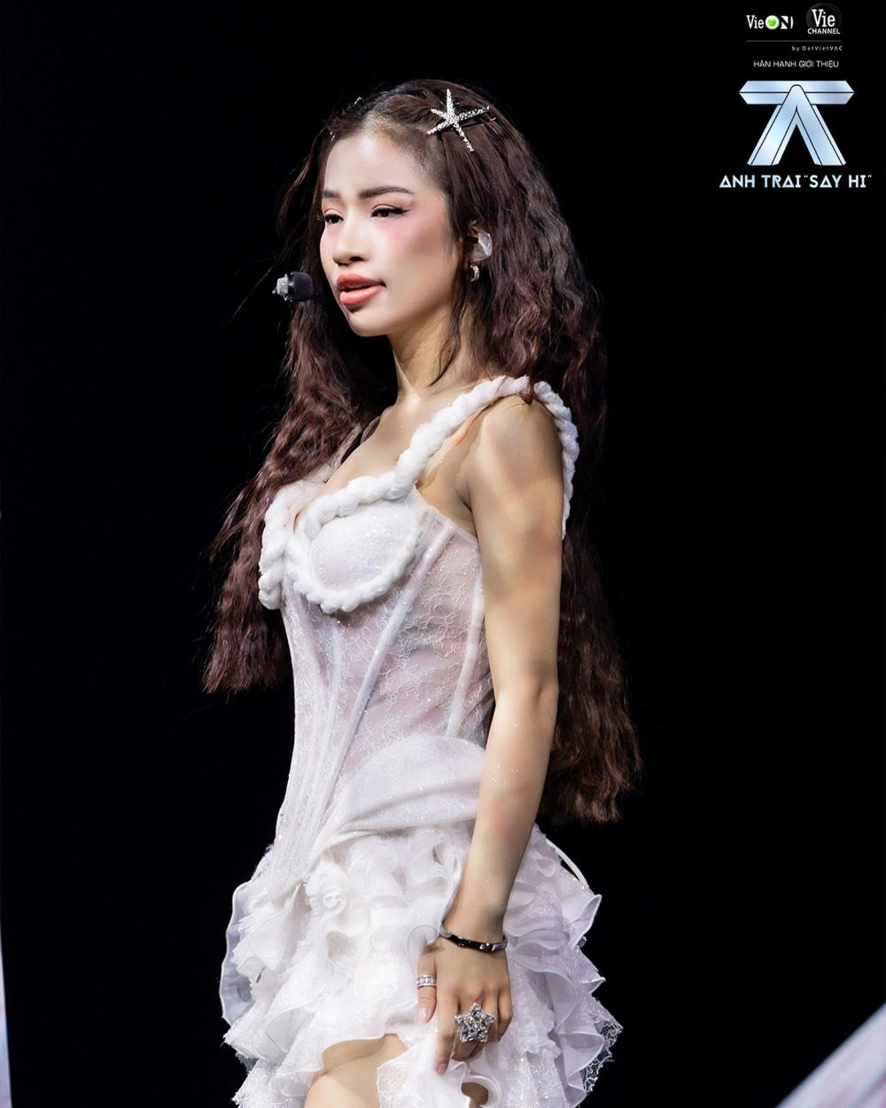 Bản nhạc giúp người nghe đồng cảm từ buông Lâm Bảo Ngọc