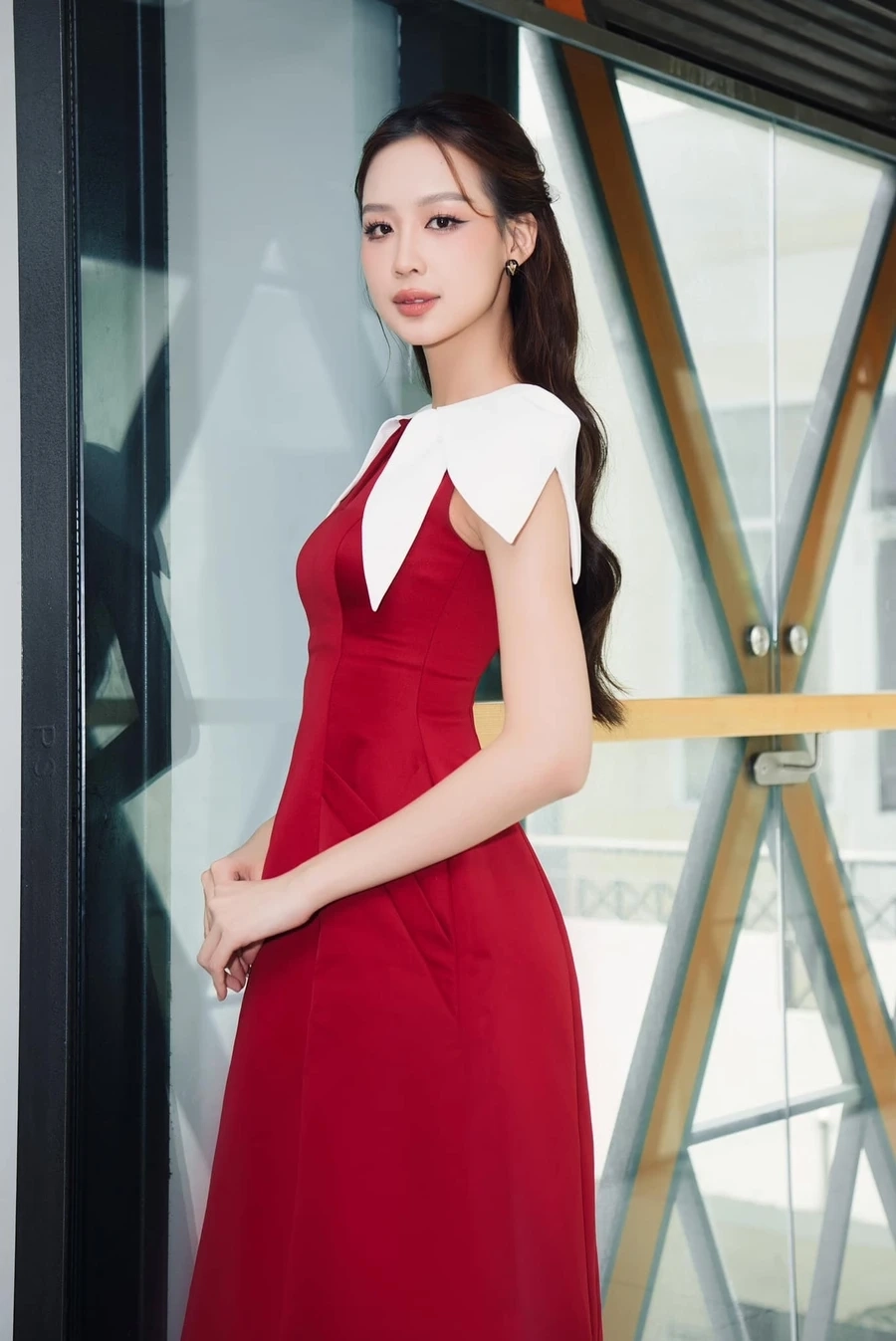 Visual sang trọng giúp trả lời hoa hậu Lê Nguyễn Bảo Ngọc cao bao nhiêu