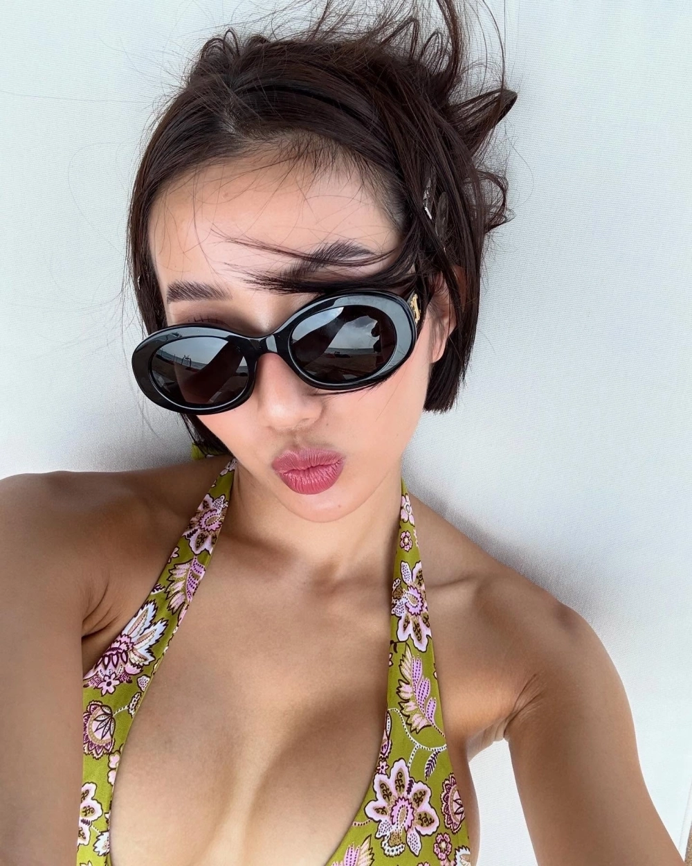 Đốt mắt với loạt ảnh gái xinh bikini cực cháy