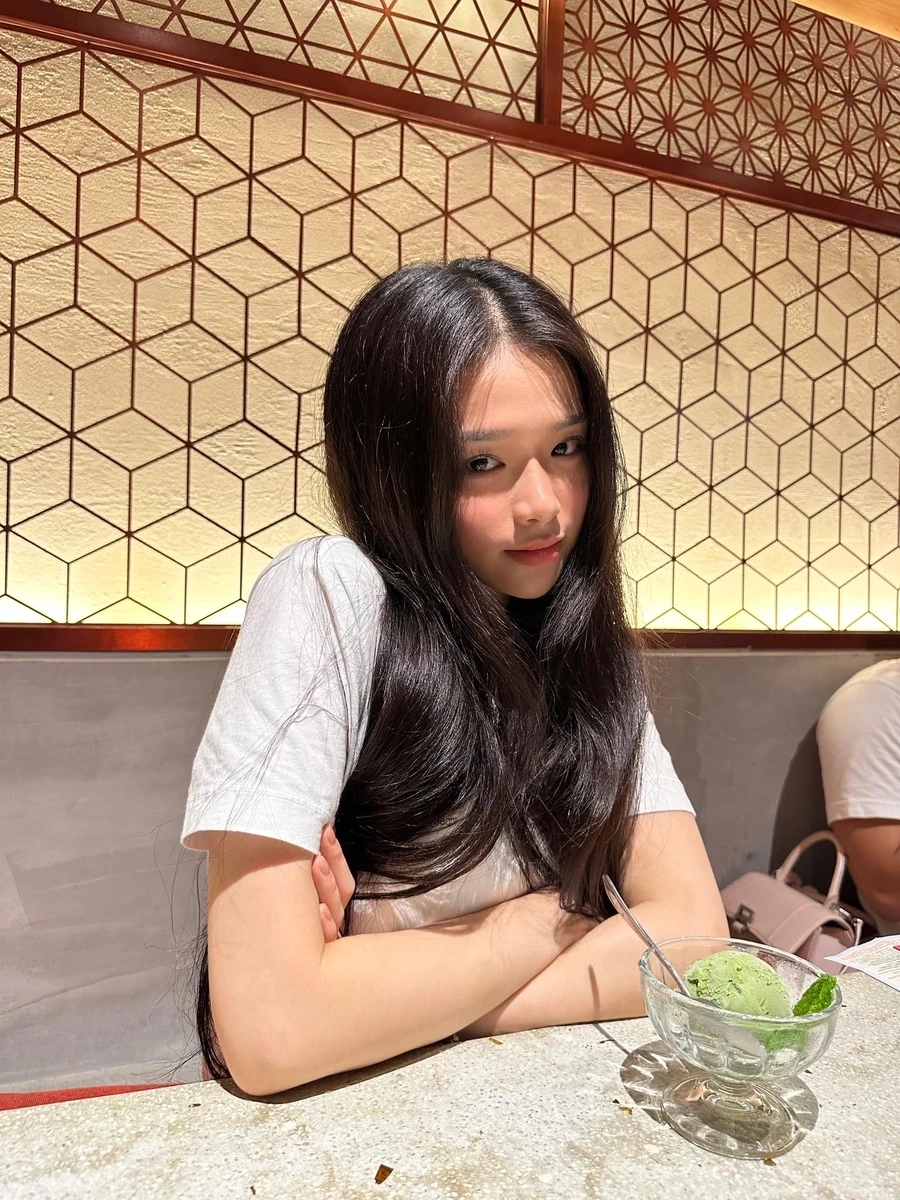 Cặp ảnh cho cảm xúc trầm lắng từ lời bài hát Linh Ka ghosting