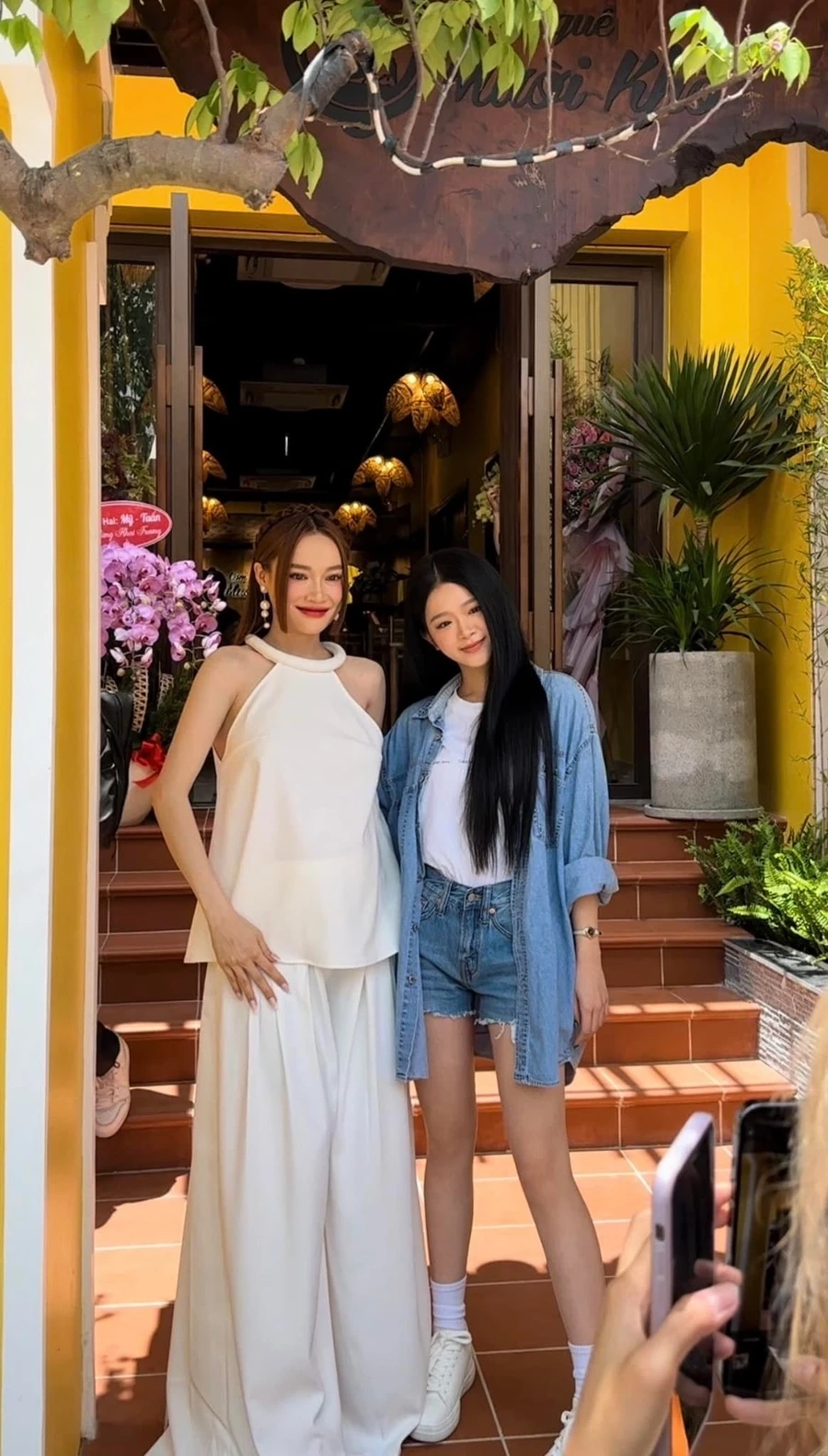 Hình ảnh đời thường giúp trả lời câu hỏi Linh Ka là ai