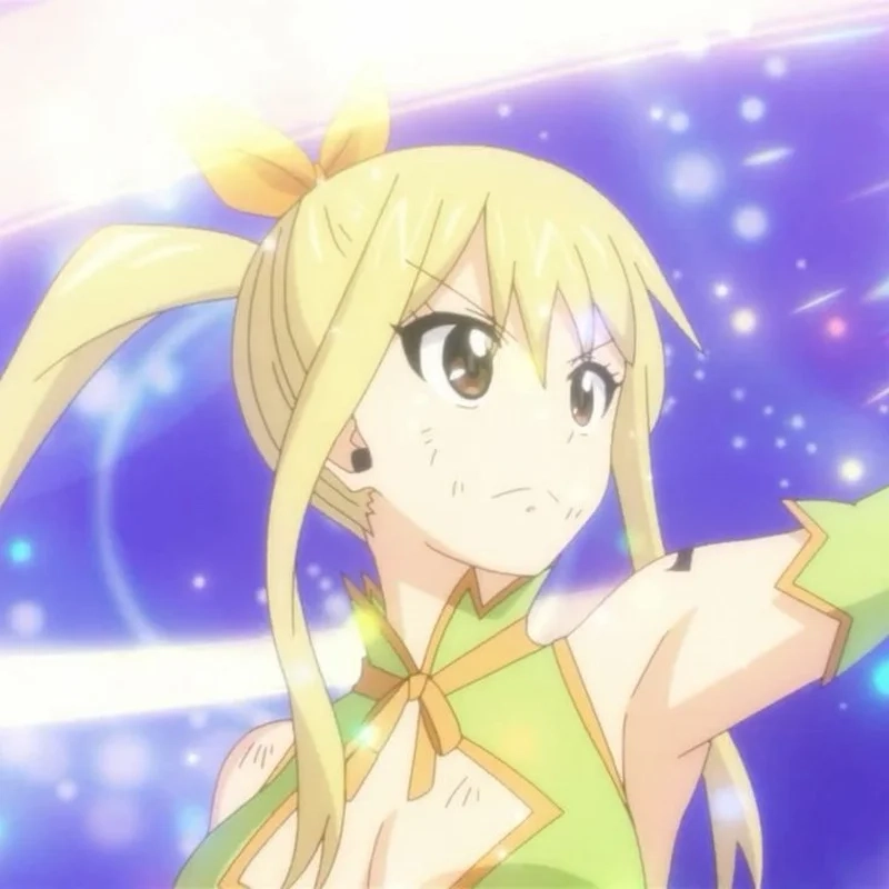 Lucy Heartfilia outfits thay đổi liên tục qua các arc truyện