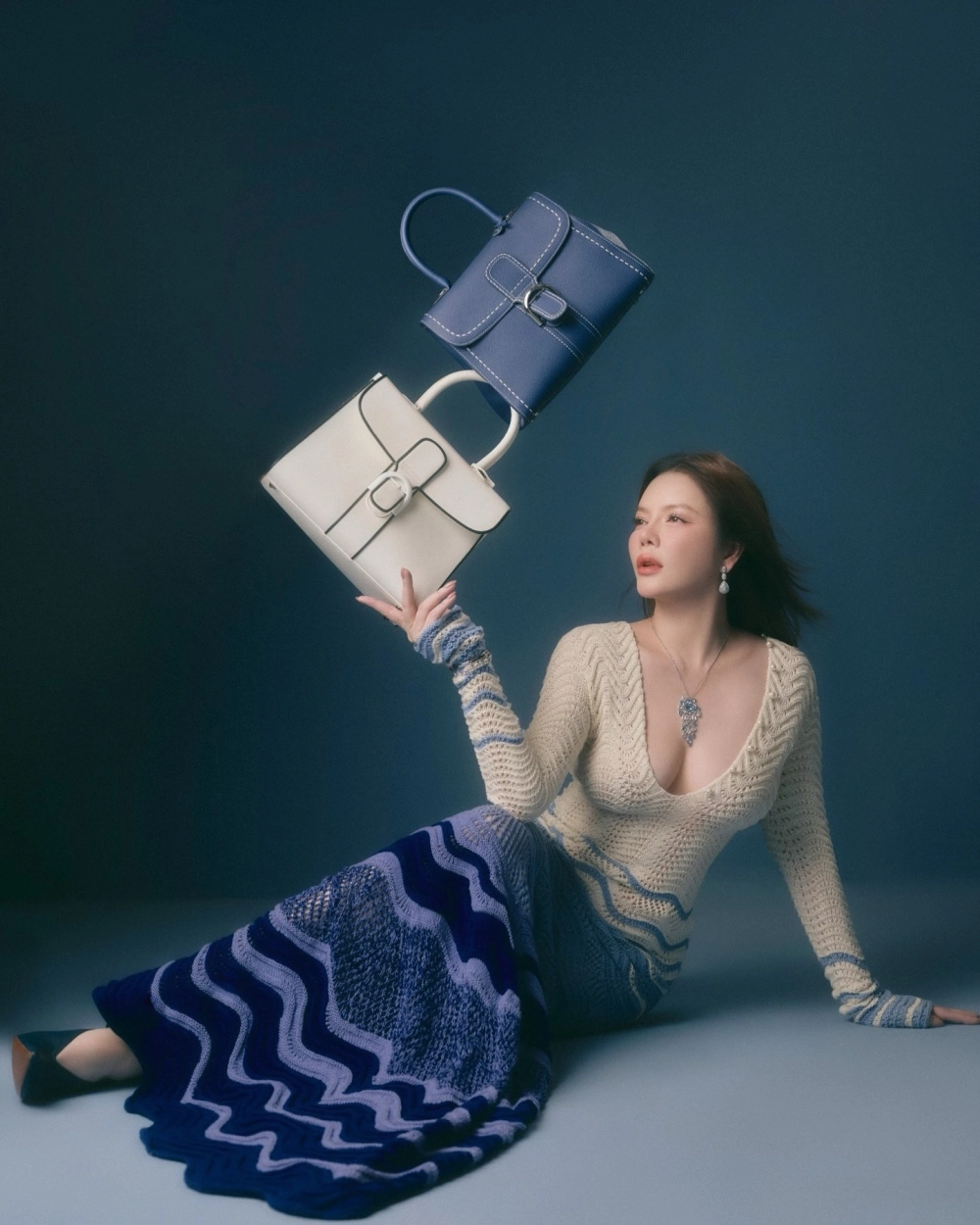 Ảnh tại showroom cho thấy Lý Nhã Kỳ kinh doanh gì