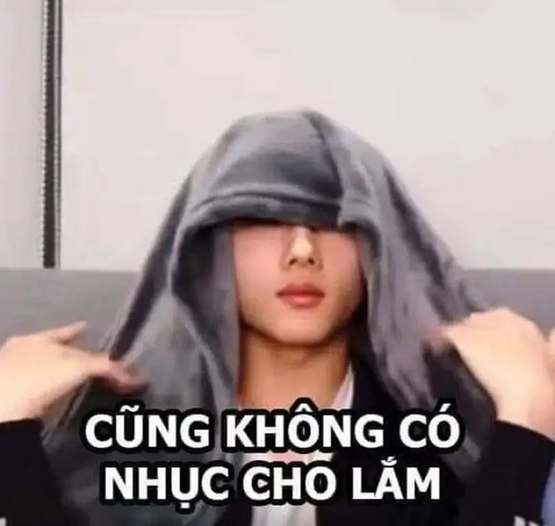 Khi thời trang là quần áo meme cực chất