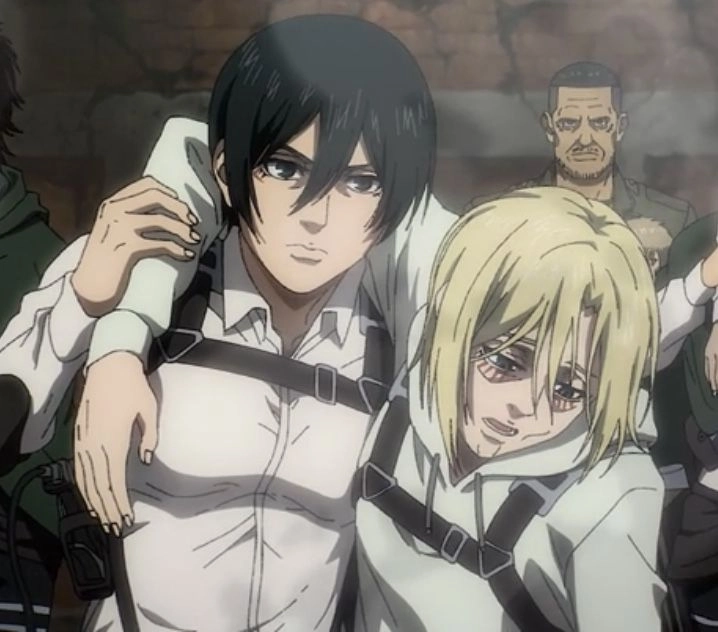 Annie x Mikasa trận chiến của hai nữ chiến binh