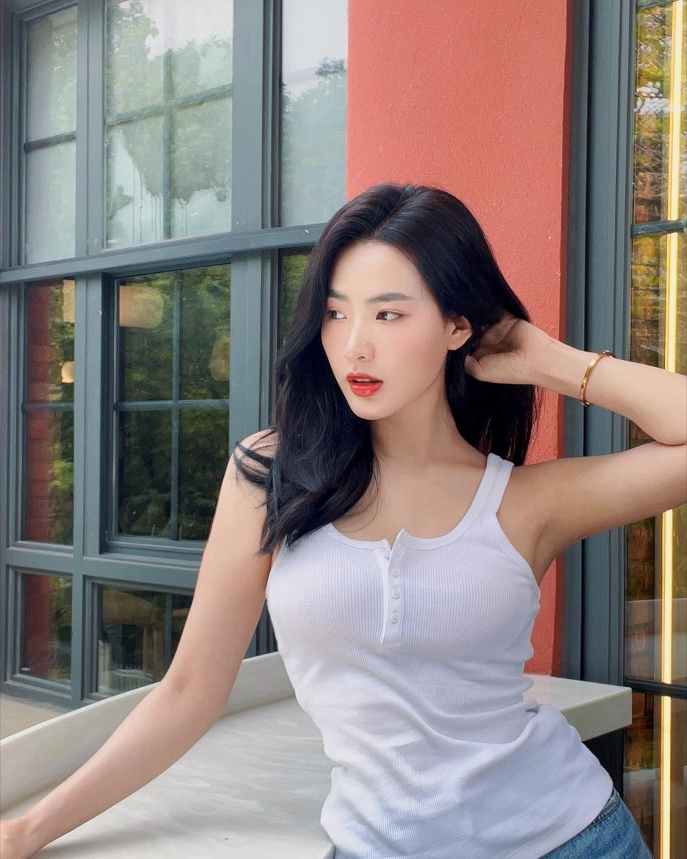 Vẻ dịu dàng gây thương nhớ từ Minh Trang yêu trước ngày cưới