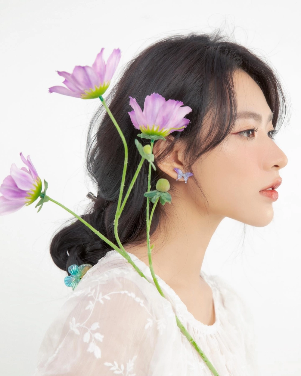 Hình ảnh rạng rỡ của mc Minh Trang trên sóng truyền hình