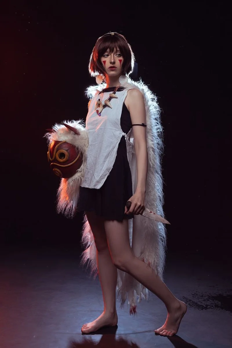 Mononoke Princess cosplay mang đậm nét nữ chiến binh rừng