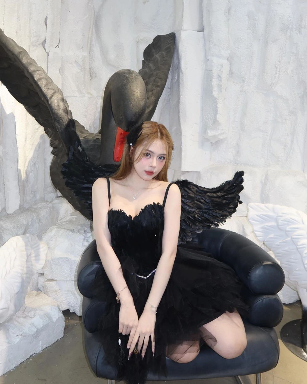 Visual “idol chất lừ” của Ngân Hà TikTok