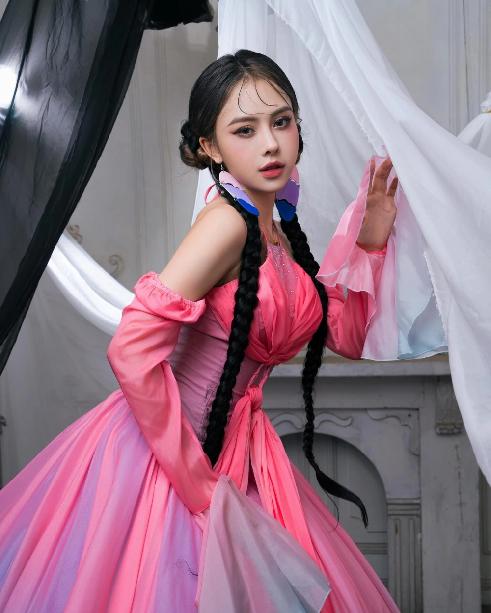 Khoảnh khắc biến hình viral của Ngân Hà trên TikTok