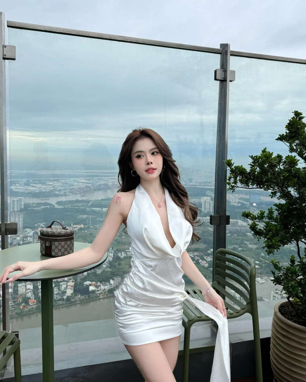 Bức hình đời thường khiến fan hỏi Ngân Hà quê ở đâu