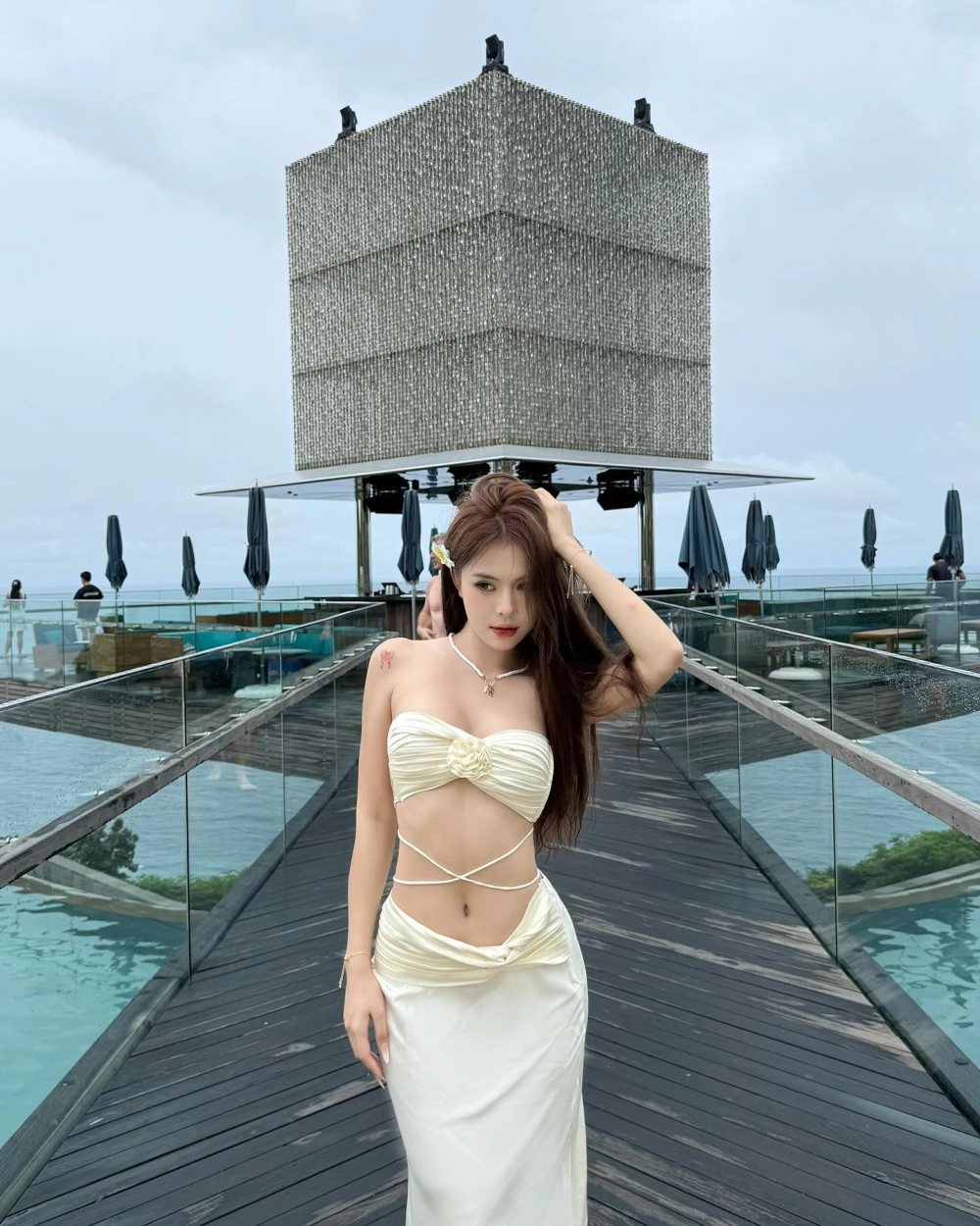 Tỏa sáng với ảnh gái xinh bikini biển quyến rũ