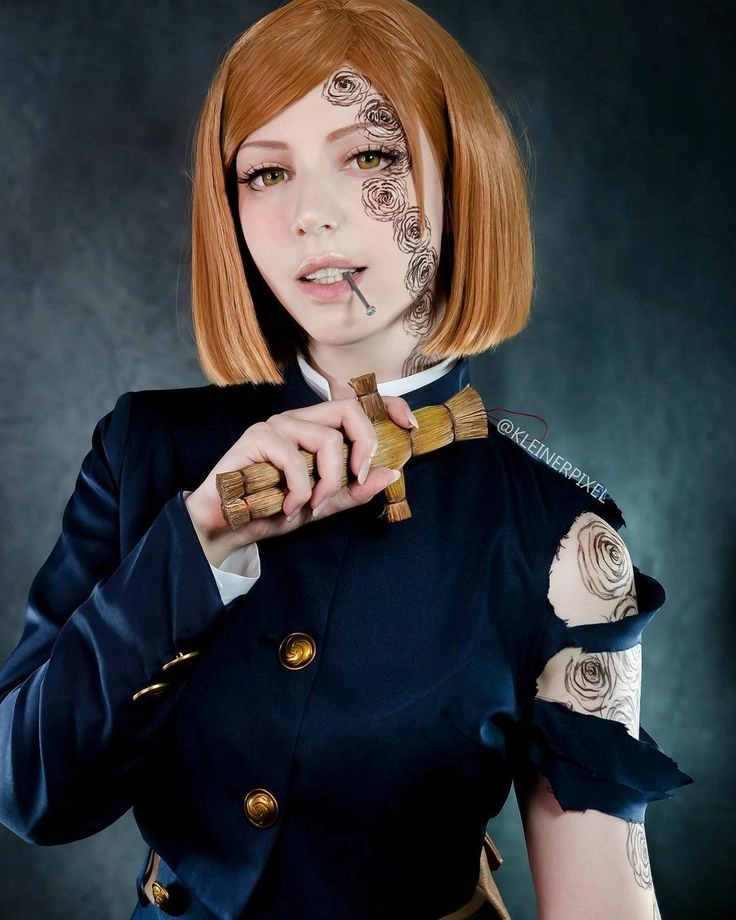 Nobara cosplay với thần thái cuốn hút