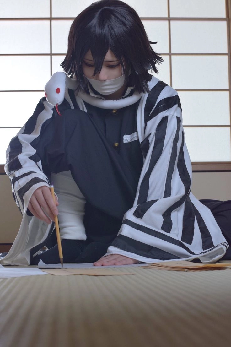 Cosplay Iguro lột tả đúng thần thái của chiến binh thầm lặng