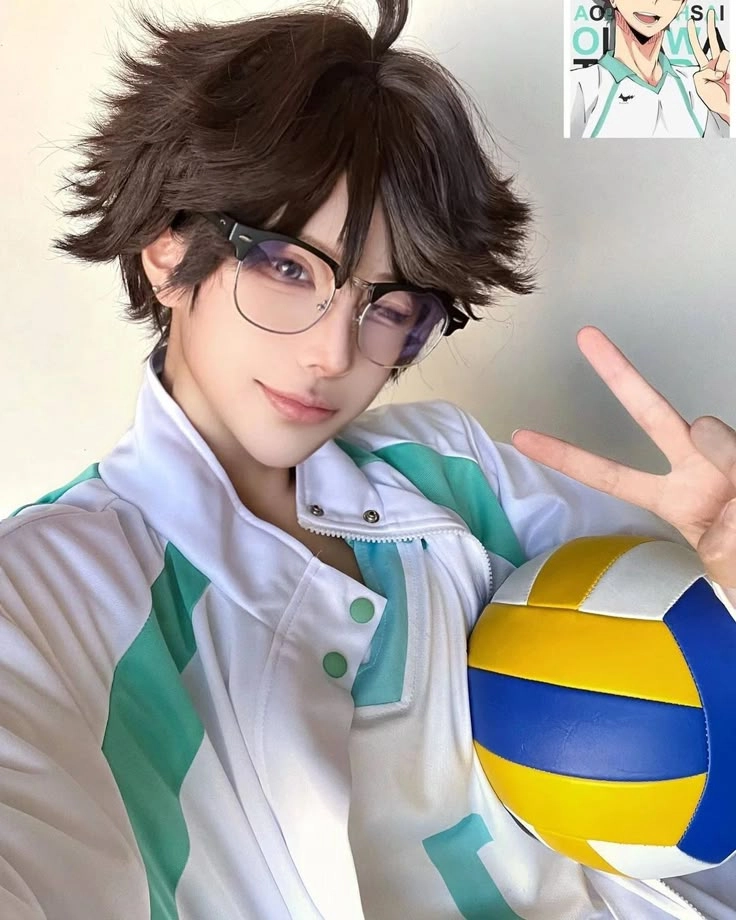 Oikawa cosplay hóa thân hoàn hảo với bộ đồng phục Aoba