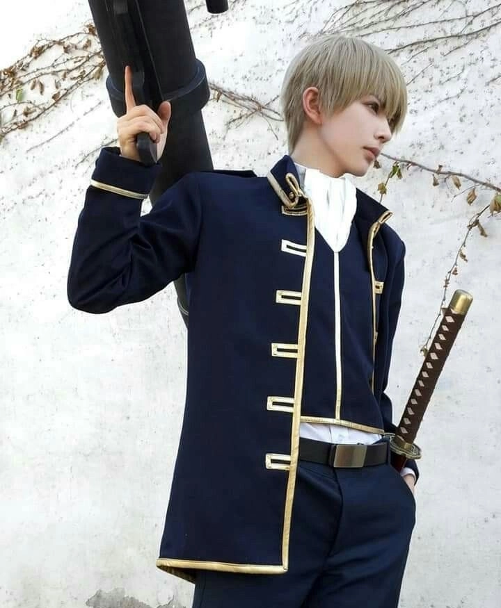 Okita Sougo cosplay thể hiện trọn vẹn khí chất nhân vật