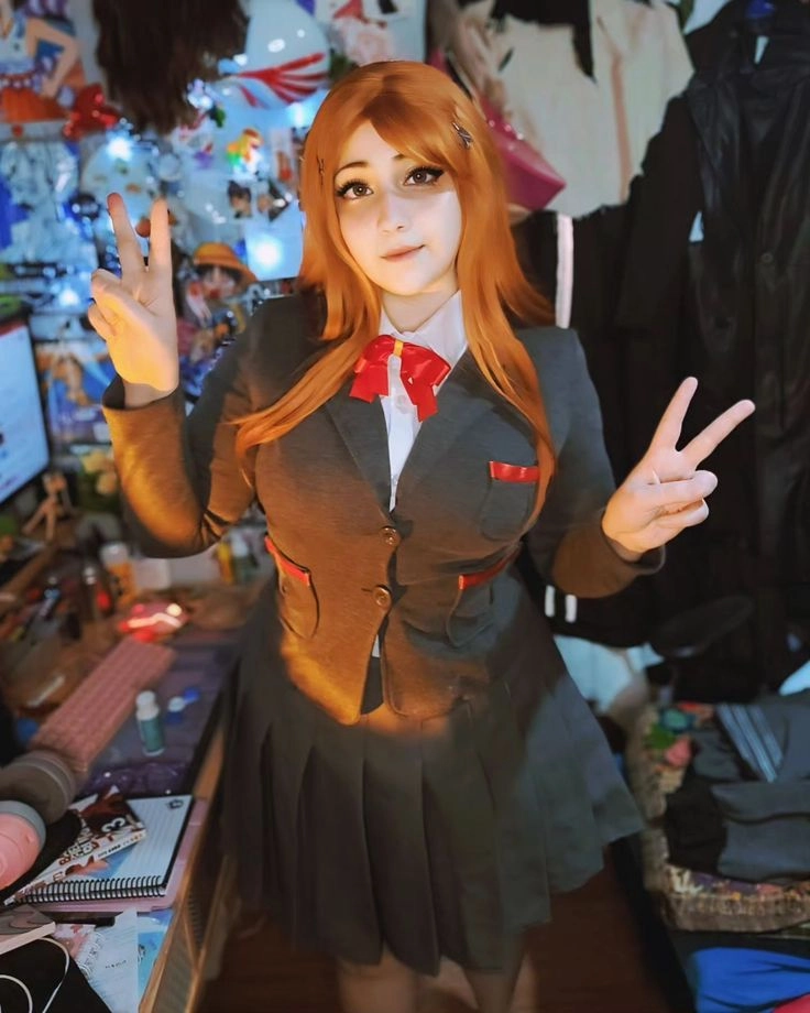 Inoue Orihime cosplay thể hiện nét nữ tính ngọt ngào