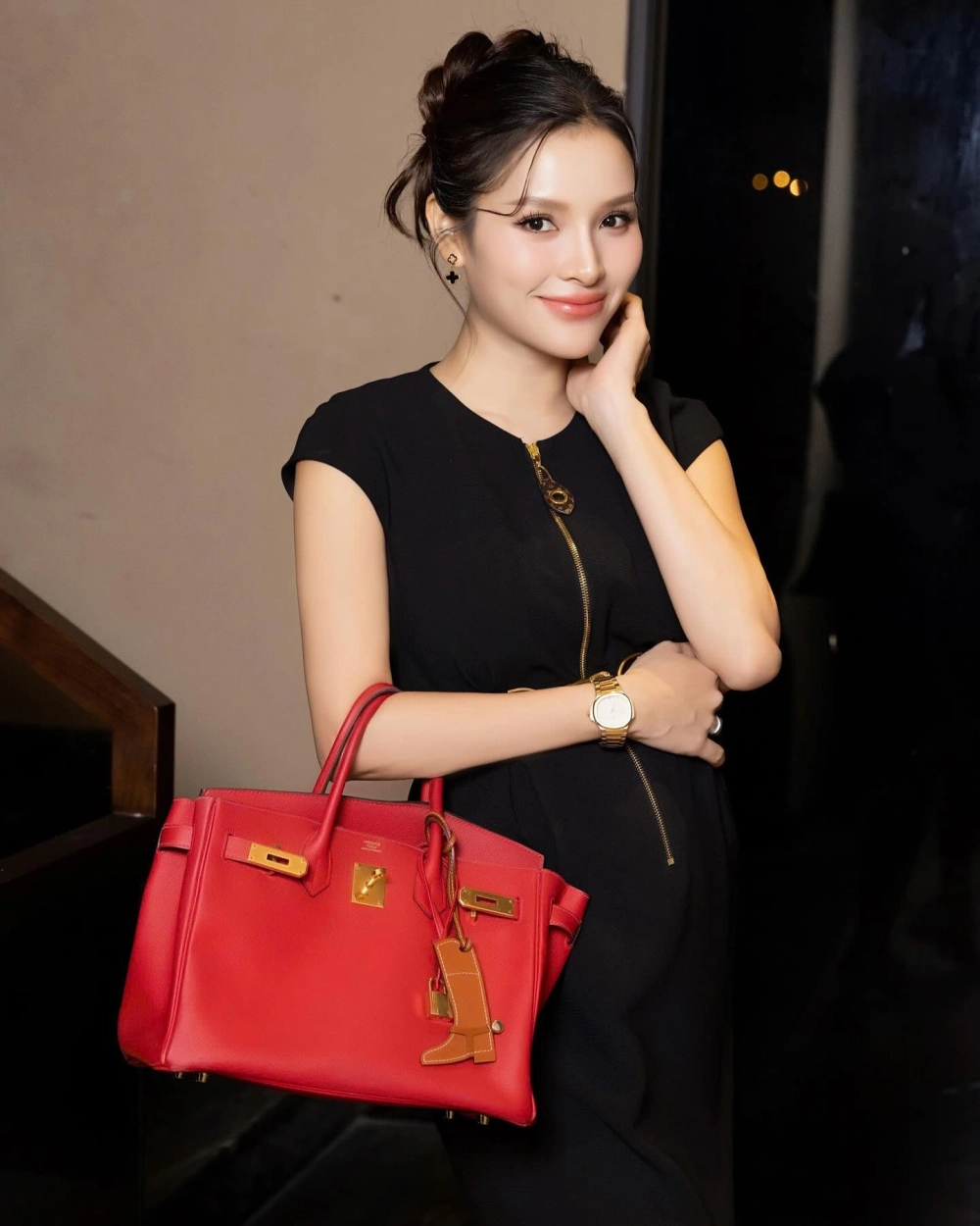 Ảnh biểu diễn đầy năng lượng của ca sĩ Phương Trinh Jolie