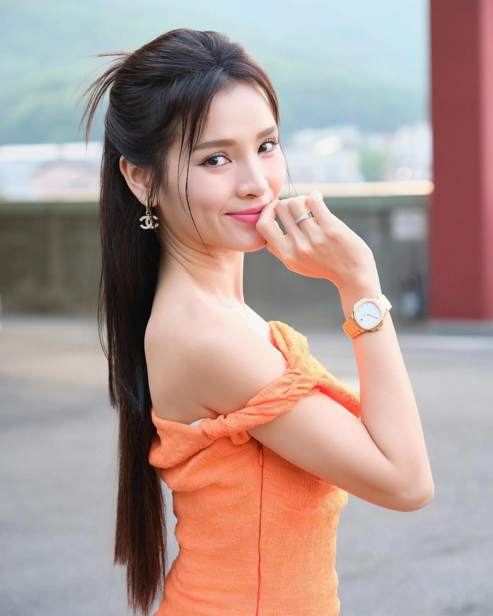 Ảnh không gian sống tiết lộ Phương Trinh Jolie giàu cỡ nào