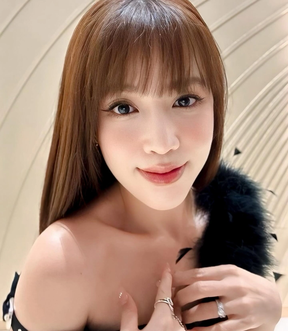 Thả tim ngay gai trung quoc sexy với gu thời trang táo bạo