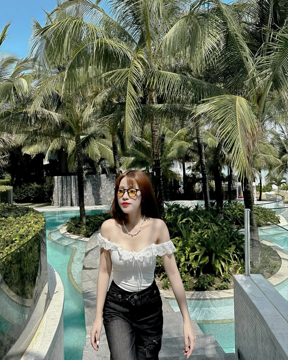 Thần thái cuốn hút từ dàn gái ảnh mạng nổi bật