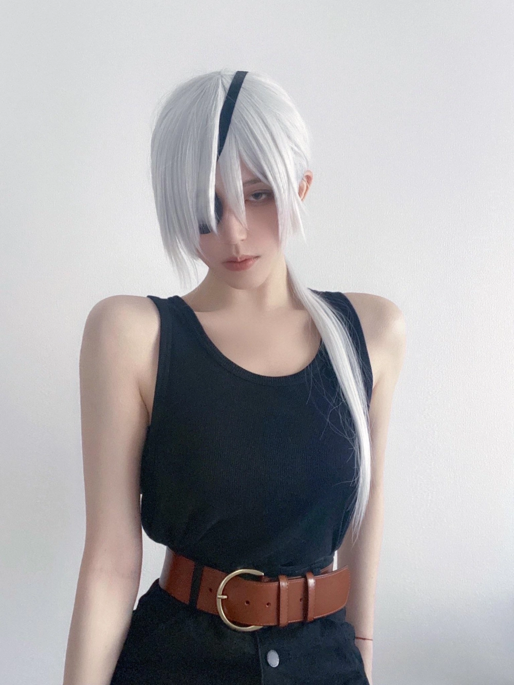 Quanxi cosplay hóa thân đầy quyền lực và cuốn hút