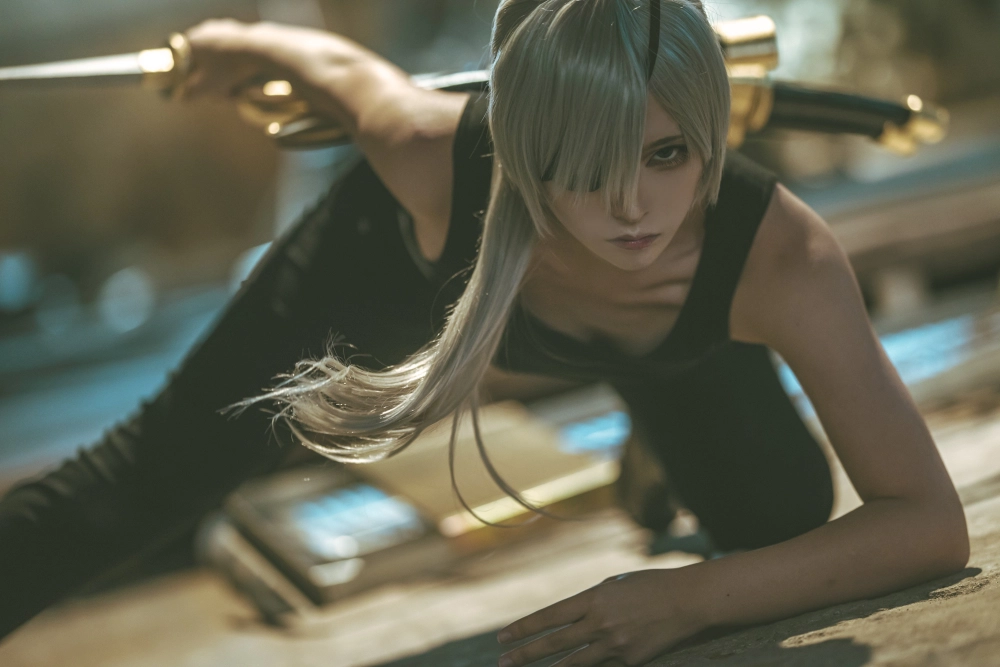 Cosplay Quanxi tái hiện khí chất sát thủ lạnh lùng