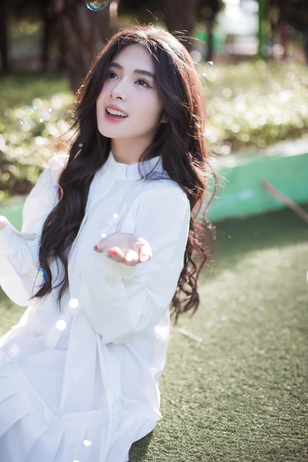 Biểu cảm cá tính bên hình xăm Quỳnh Alee