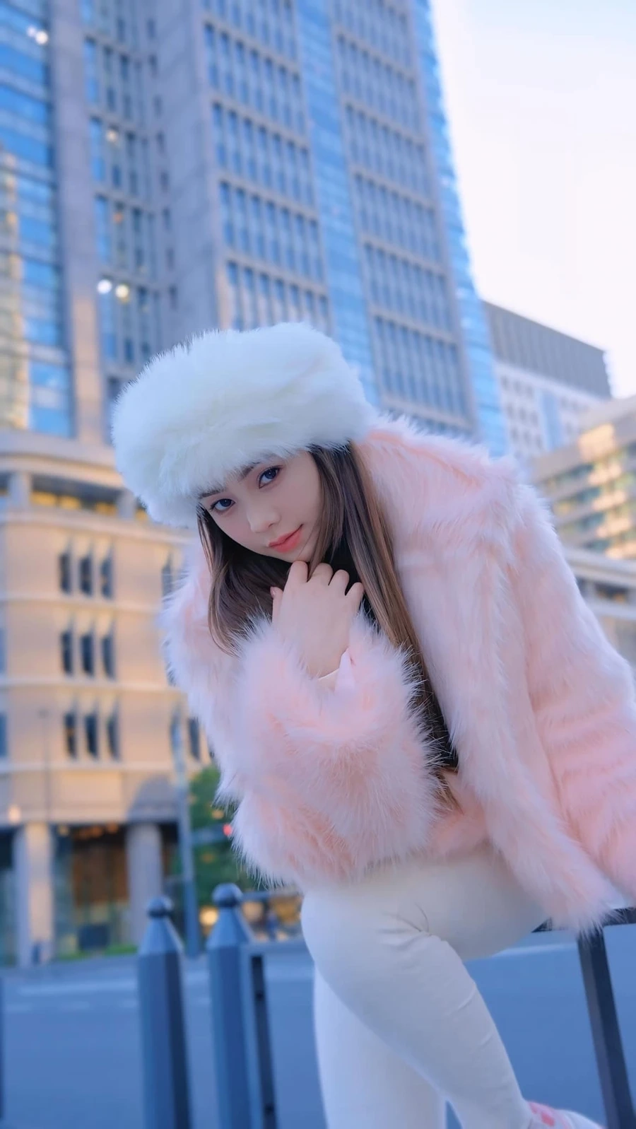 Ảnh trầm buồn đầy cảm xúc từ Quỳnh Kool chúng ta của 8 năm sau