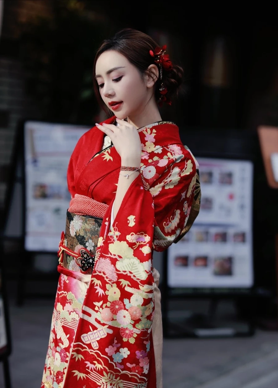 Năng lượng tích cực từ Quỳnh Kool vận động mỗi ngày