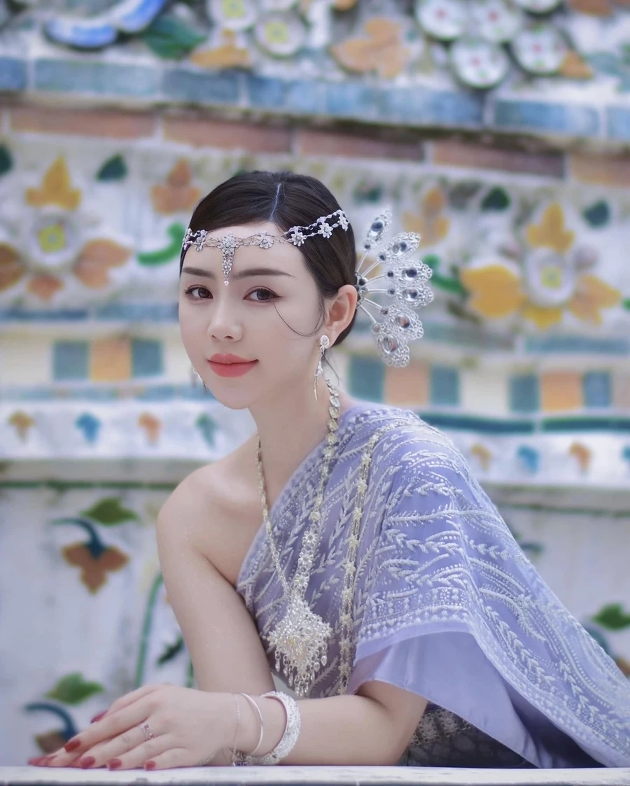 Cảm xúc mãnh liệt qua ảnh Quỳnh Kool hướng dương ngược nắng