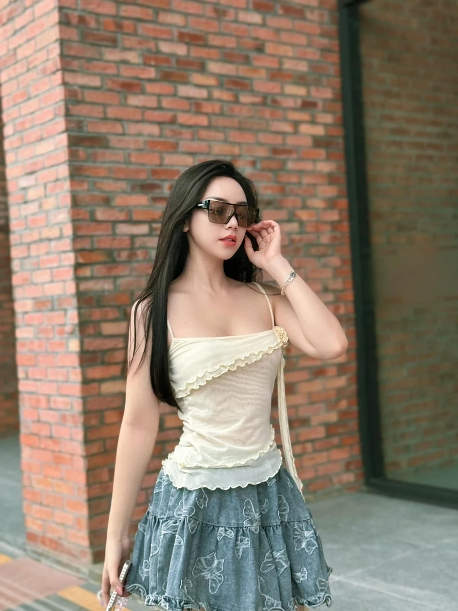 Góc nhìn đa chiều trong tiểu sử Quỳnh Kool