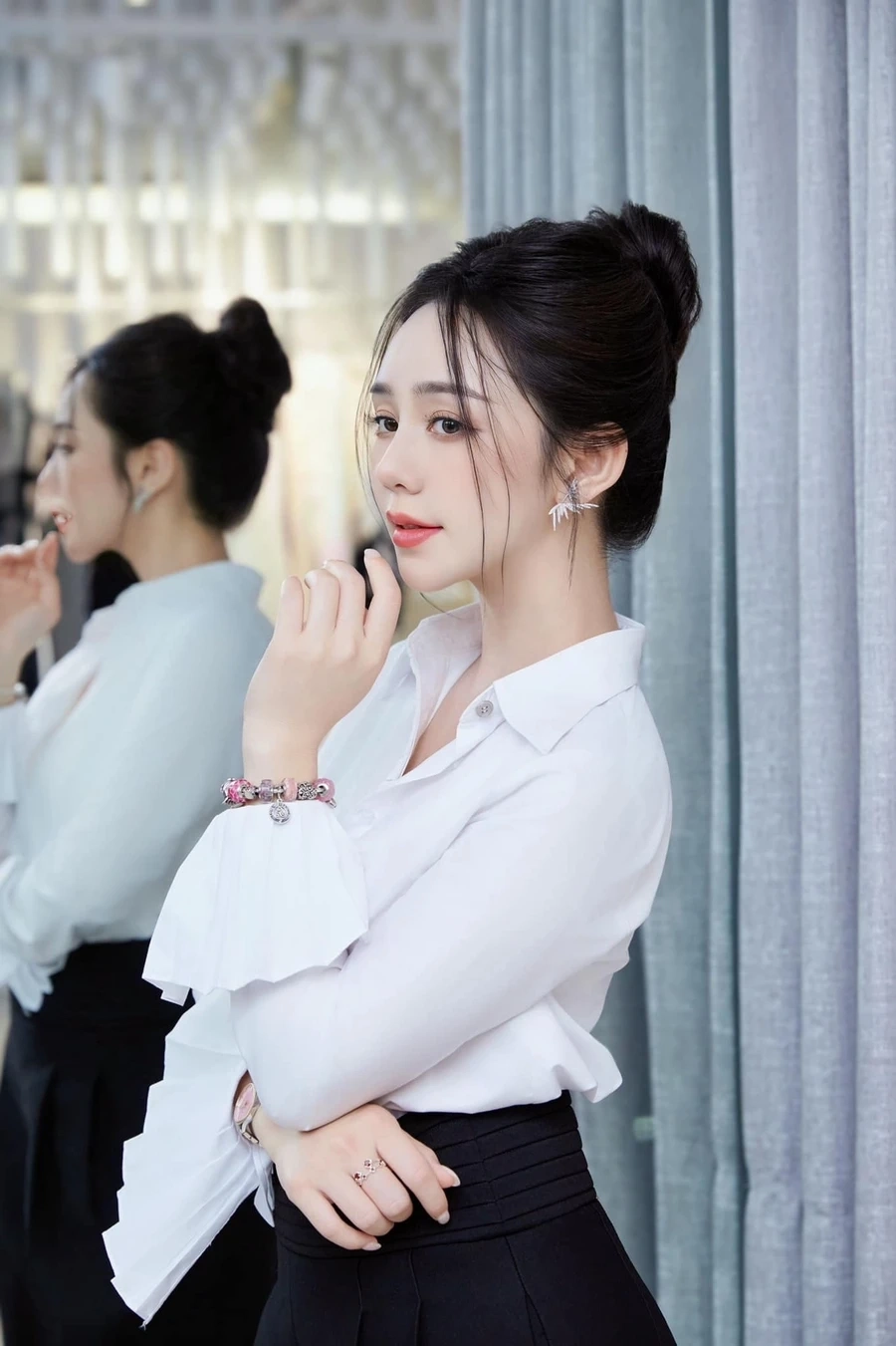 Cận cảnh vẻ đẹp rạng rỡ của nhan sắc Quỳnh Kool