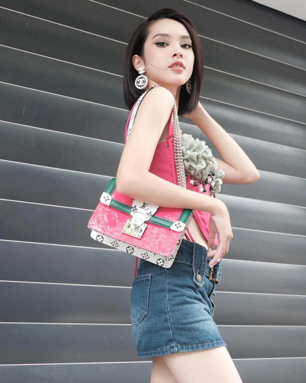 Visual lãng mạn trong MV ca nhạc của Quỳnh Lương