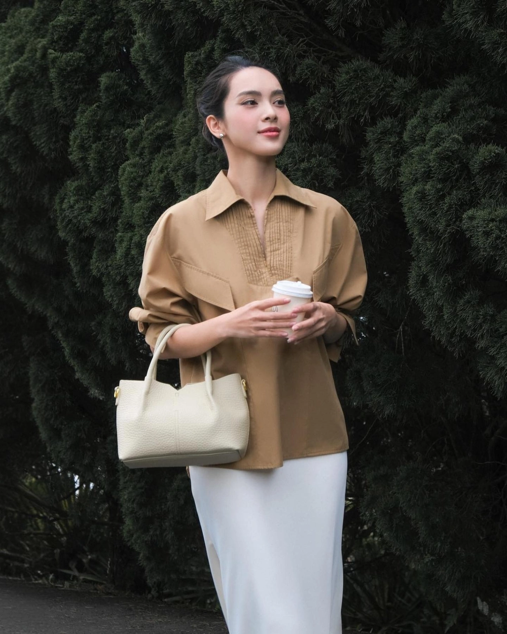 Vẻ ngoài trẻ trung khiến ai cũng hỏi Quỳnh Lương sinh năm bao nhiêu