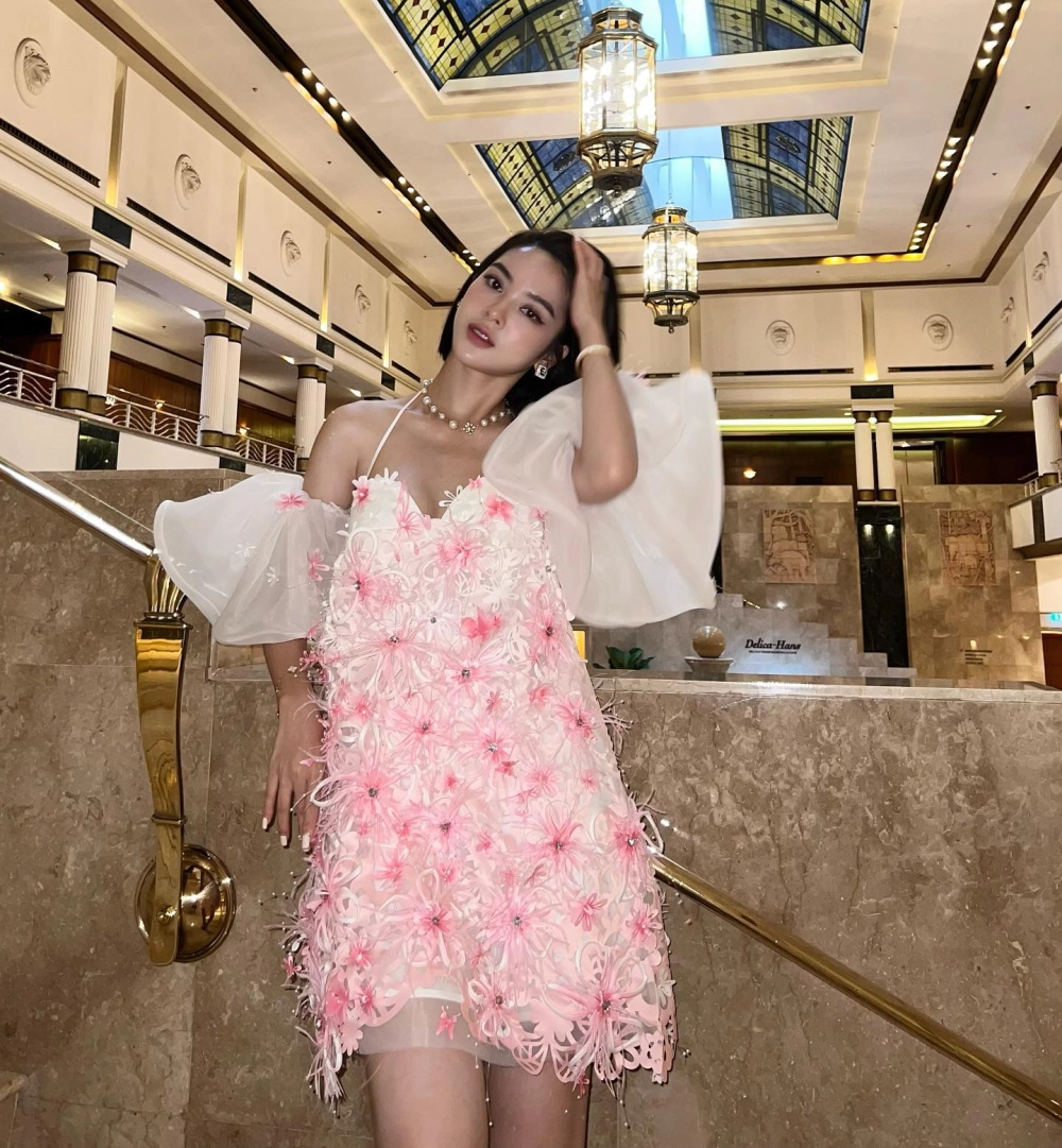 Tạo hình ấn tượng trong phim Quỳnh Lương đóng