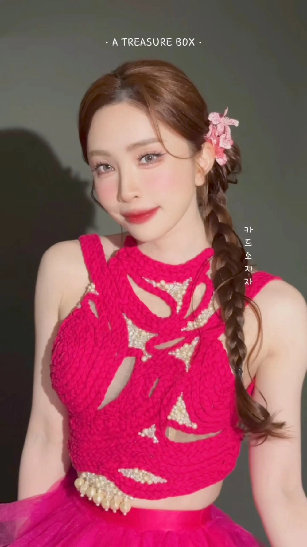 Khoảnh khắc hậu trường đời thường trên TikTok Quỳnh Nga