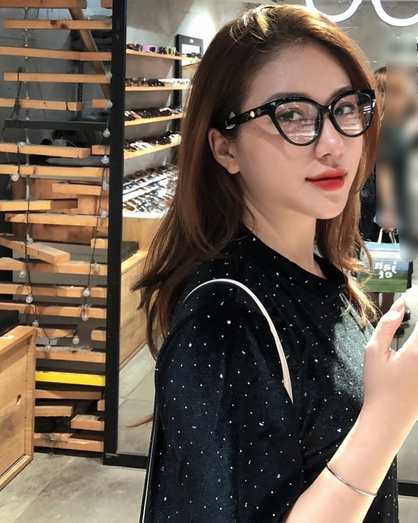 Góc chụp thể hiện rõ chất giọng truyền cảm của tiếng hát Quỳnh Trang