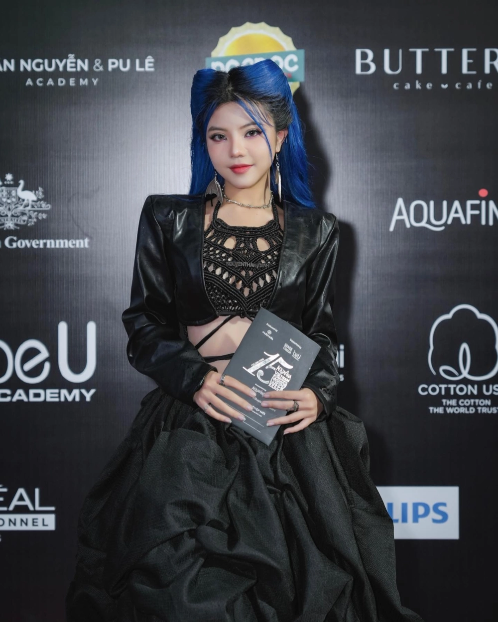 Ảnh profile sáng rõ để trả lời Reency Ngô là ai