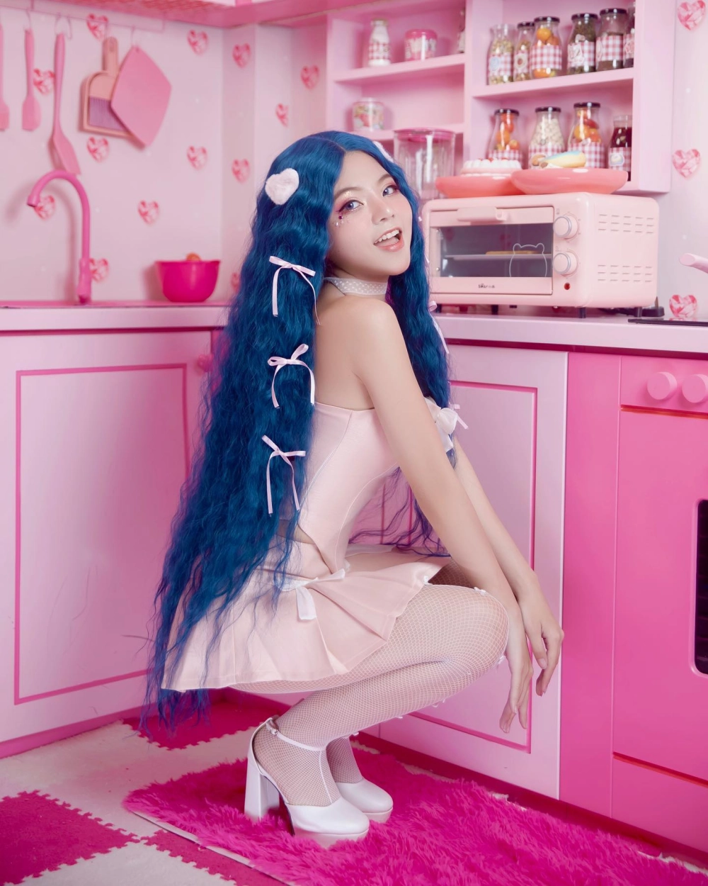 Góc ảnh đẹp khi Reency Ngô short xuống phố