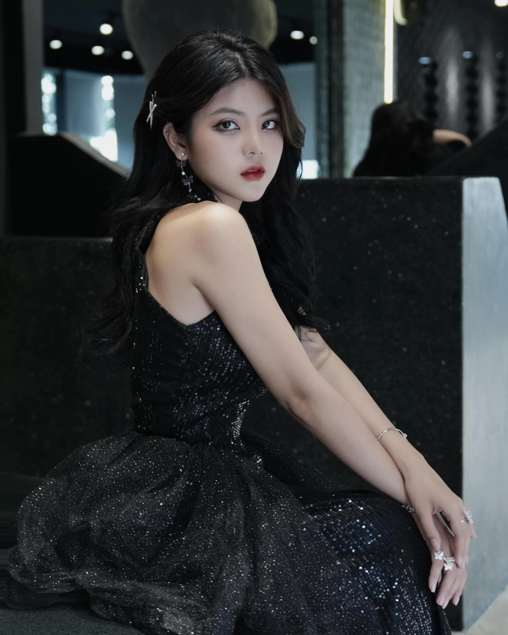 Visual ma mị phong cách Reency Ngô ma cà rồng