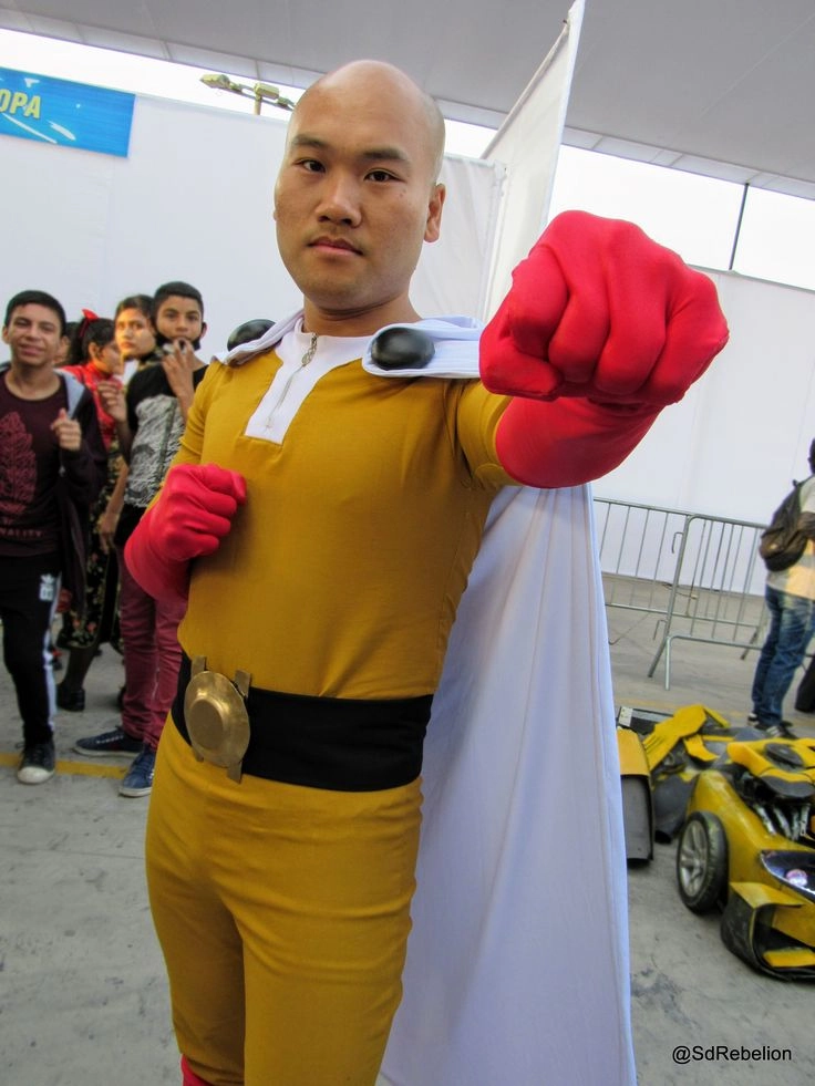 Cosplay Saitama đơn giản nhưng cực kỳ thu hút