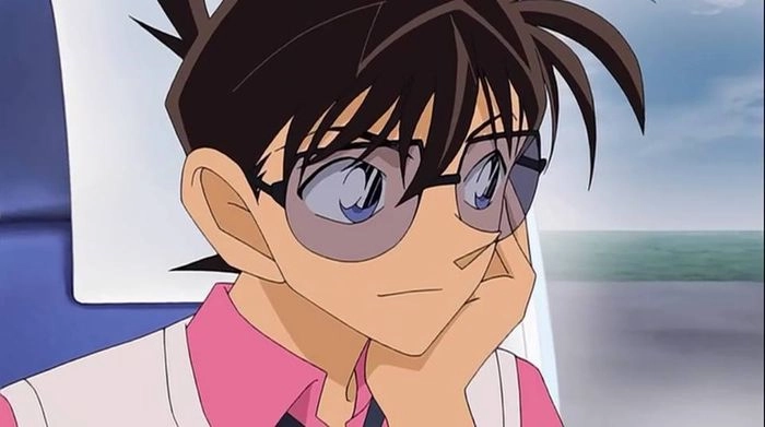 Ảnh Kudo Shinichi ngầu được chia sẻ khắp diễn đàn