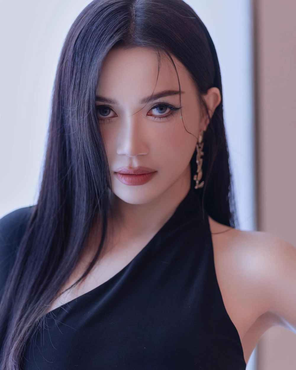 Vai diễn đa dạng được hé lộ qua Sĩ Thanh đóng phim gì