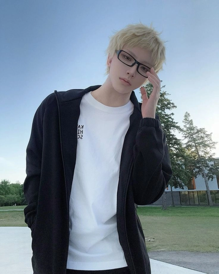 Kei Tsukishima cosplay khiến fan ngỡ là bản gốc