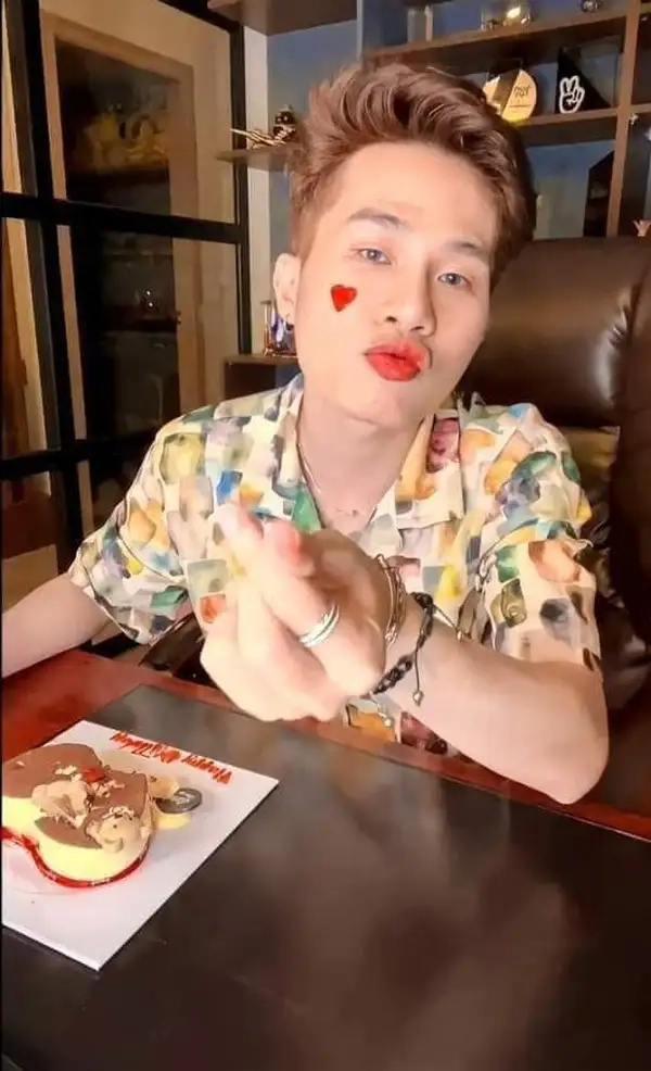 Jack gửi gắm yêu thương qua jack thả tim meme